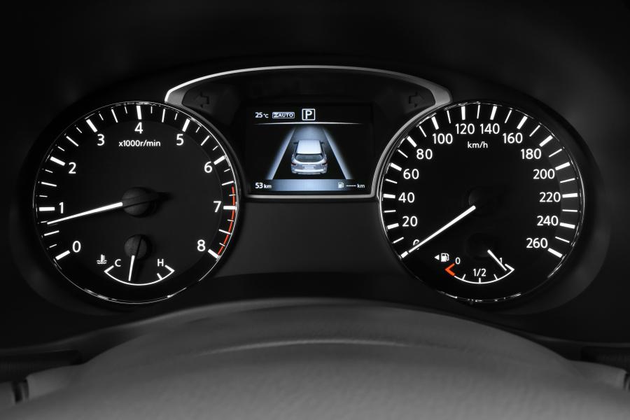 Панель приборов Nissan Pathfinder 2017 года  (LA) (фото 11 из 32)